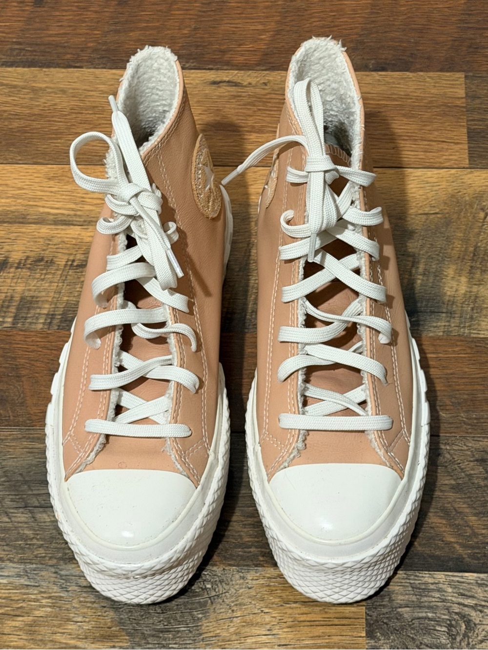 Converse Women's High-Top Lace-Up Sneakers Plattform in Blush with White Trim